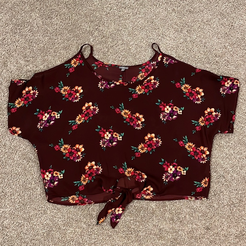 Charlotte Russe burgundy flower short sleeve blouse (USED)